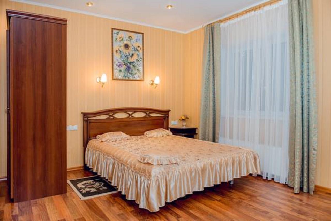 Hotel Vivat Provincia Takhtaulove 객실 사진